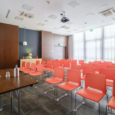 Savhotel Fiera Otel Bolonya