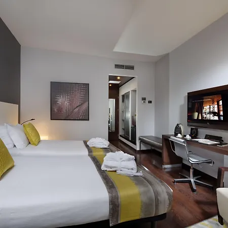 酒店 Savhotel Fiera 4*
