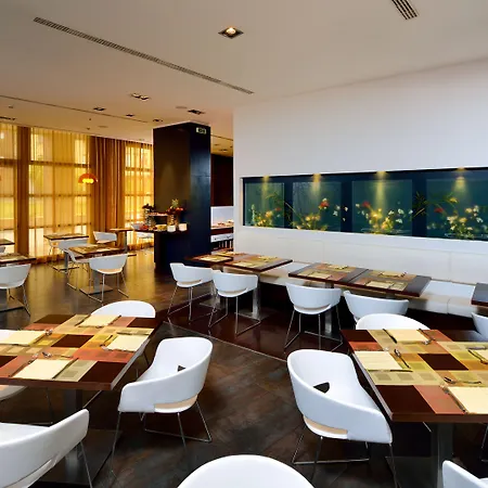 Szálloda Savhotel Fiera Bologna